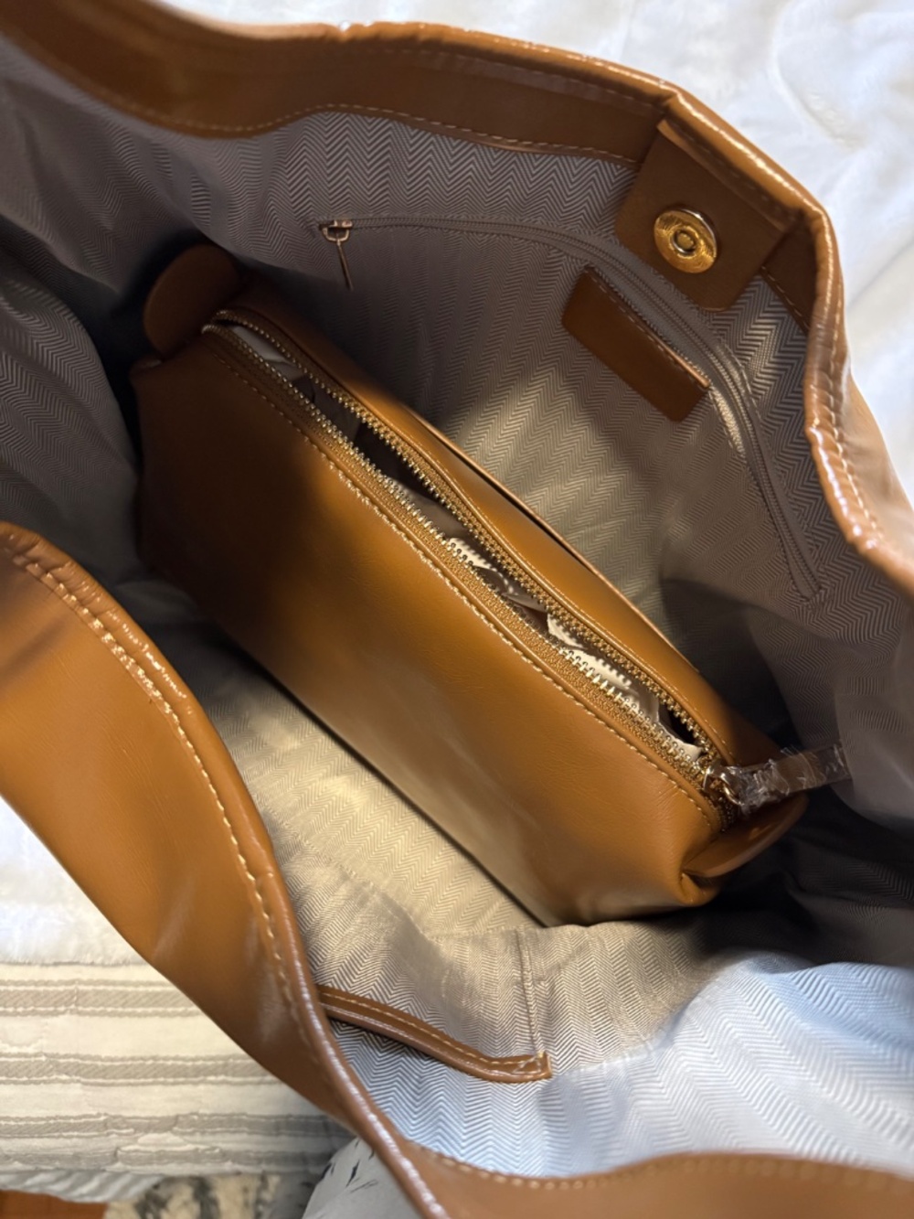 Purse - Picture 2 of 9